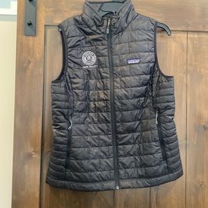 E301 Patagonia Black Vest Goose Down Priest Ranch Sz. L Women's